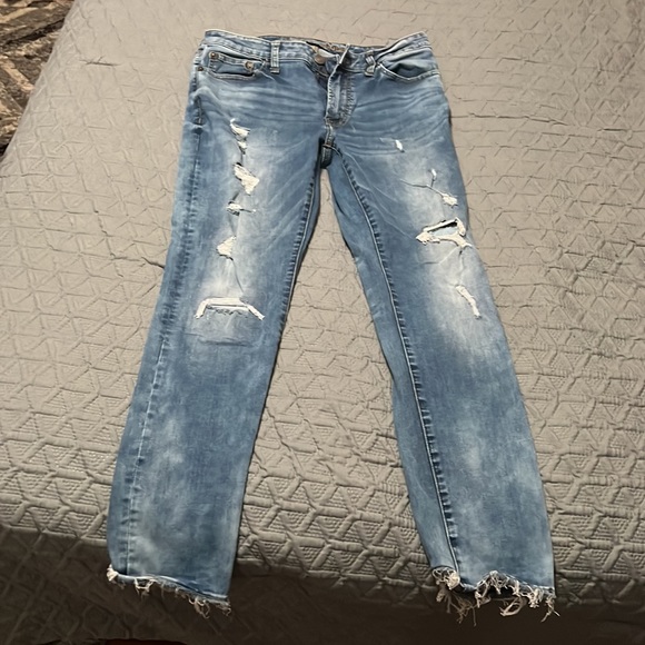 Wore once. New condition. Don’t like the rips - Picture 2 of 4